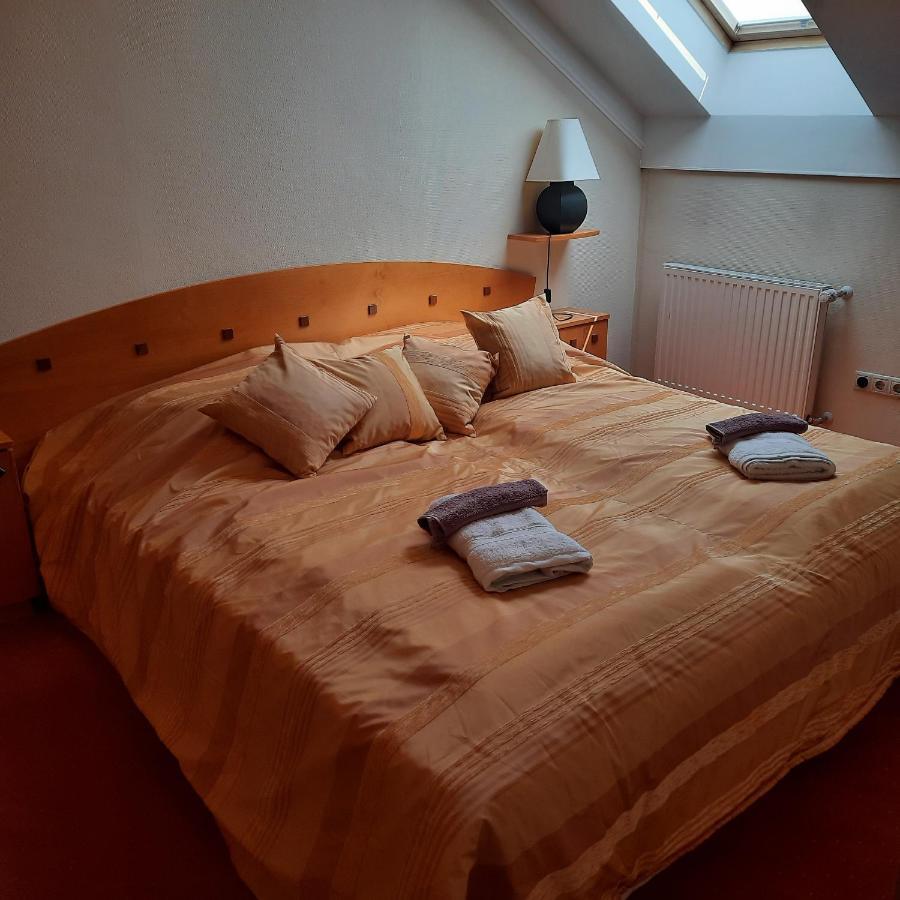 Апартаменты Kata Apartman Бюк Экстерьер фото